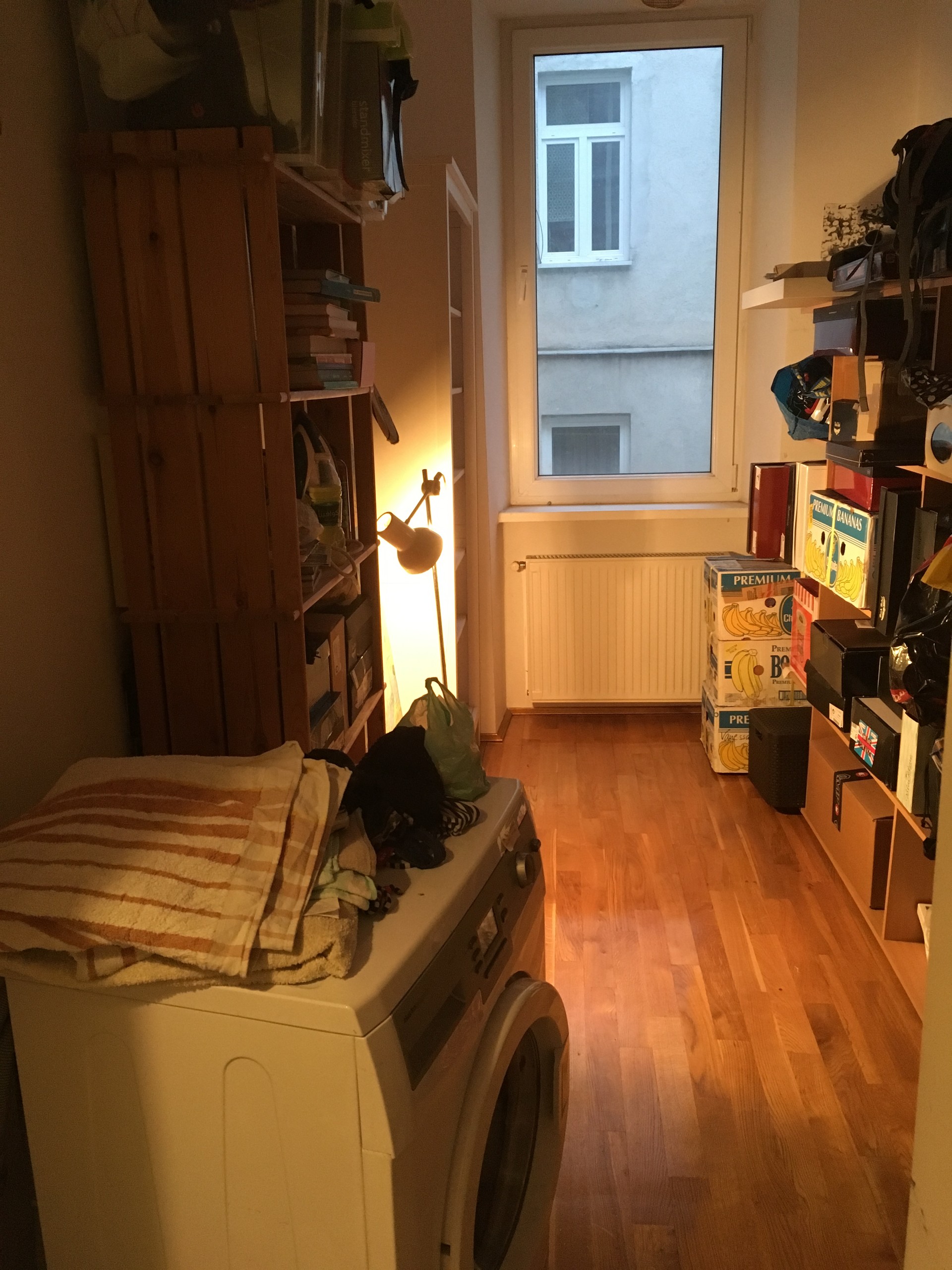 renting small room from july on, short term possible Room for rent Vienna