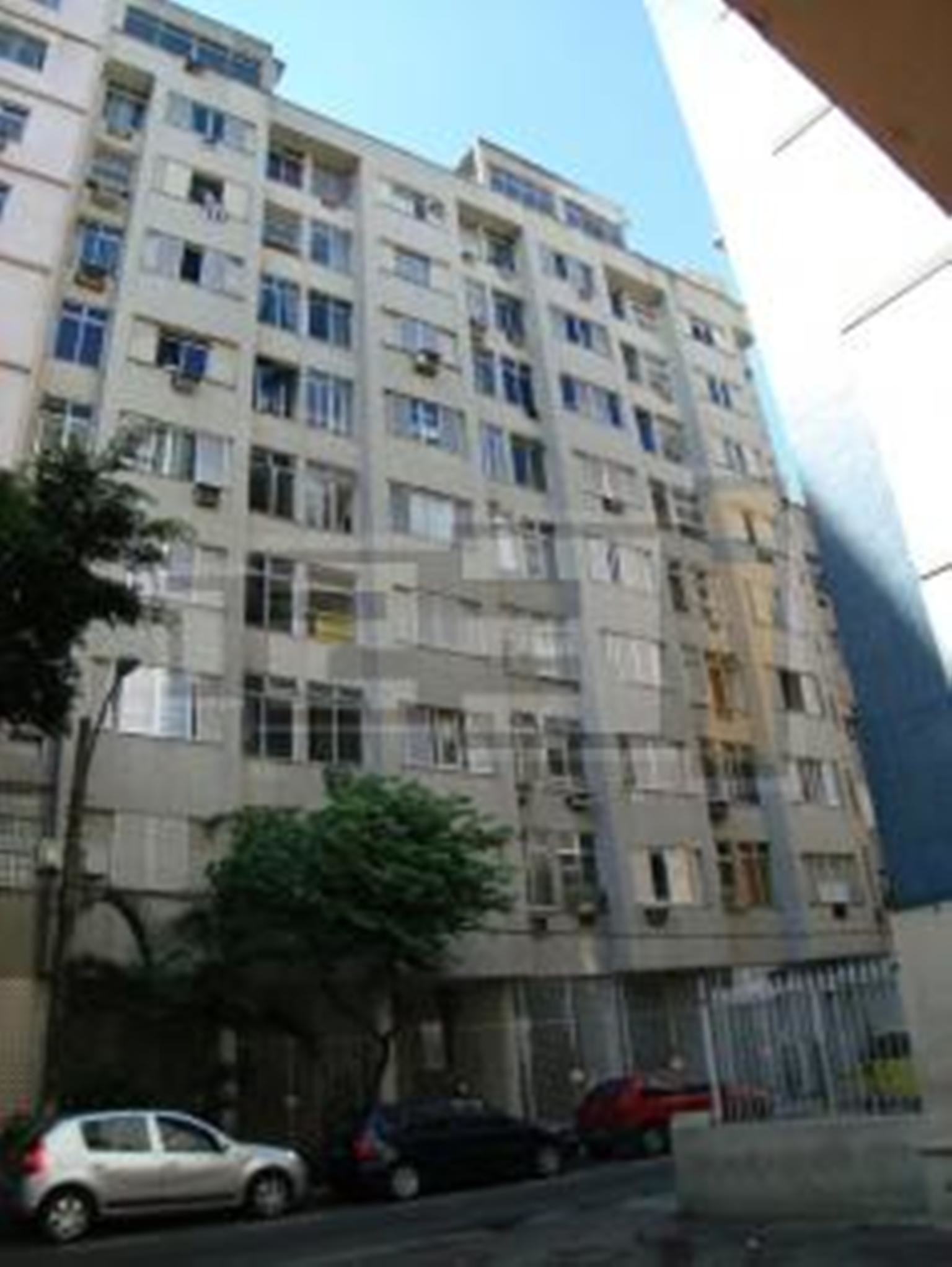 Collective room at Student hostel on Flamengo, Zona Sul Rio de Janeiro city Room for rent Collective room at Student hostel on Flamengo, Zona Sul Rio de Janeiro city Room for rent