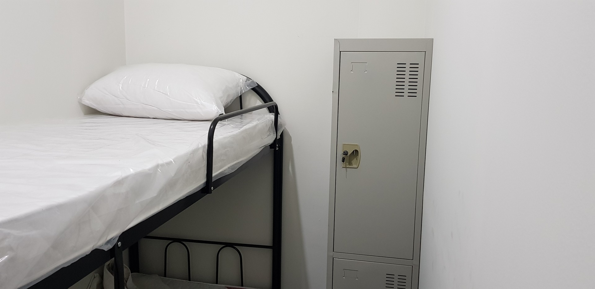 Rigga Metro Partition Room for rent Dubai