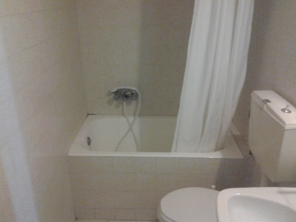 Rooftop studio with own bathroom and Room for rent Athens