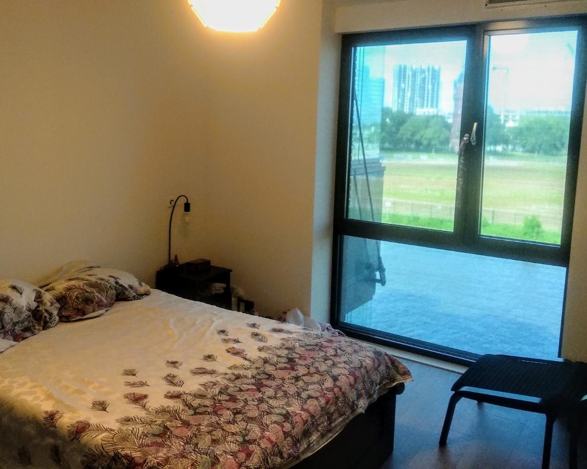 ROOM AVAILABLE FOR GIRLS | Room for rent Amsterdam