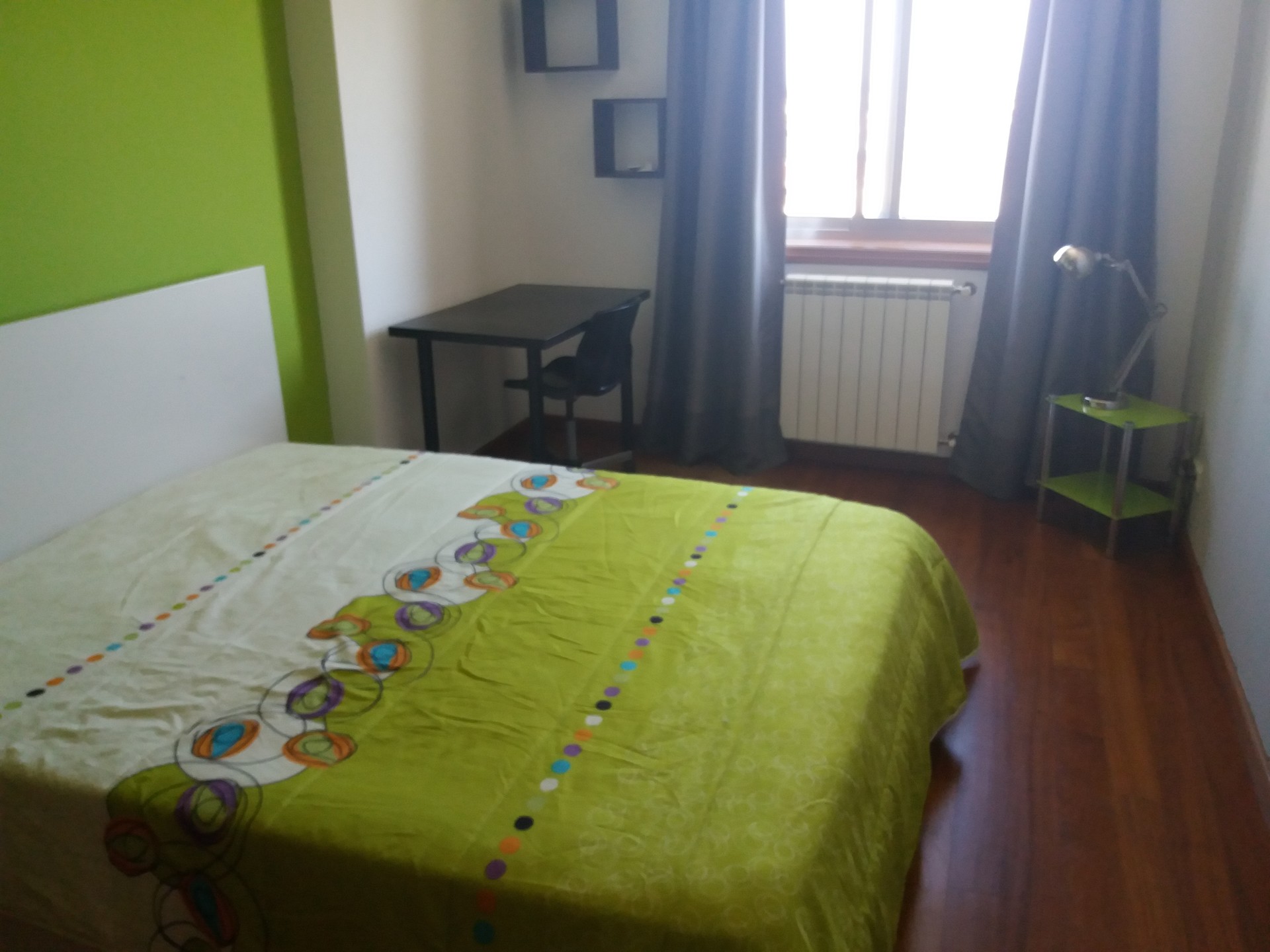 Room 10 minuts walking to the Unisersity