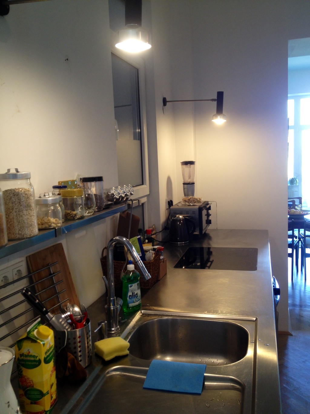 Room in large apartment around the corner from the Hundertwasserhaus