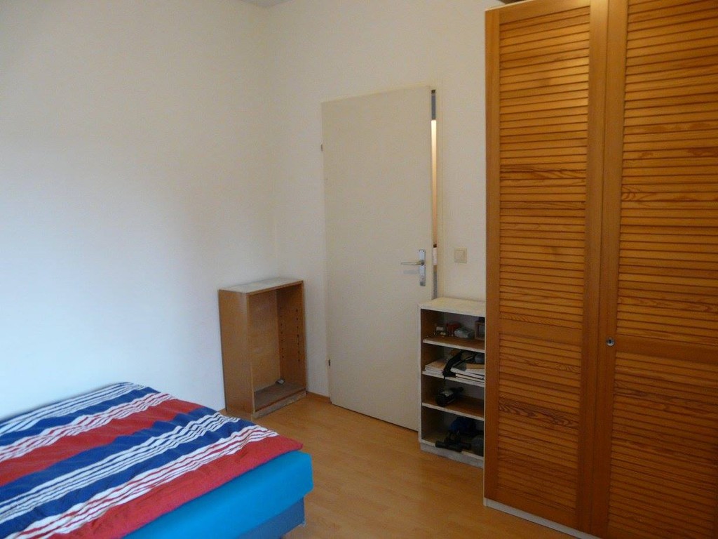 Room in the perfect shared apartment in Graz, Austria ) Room for
