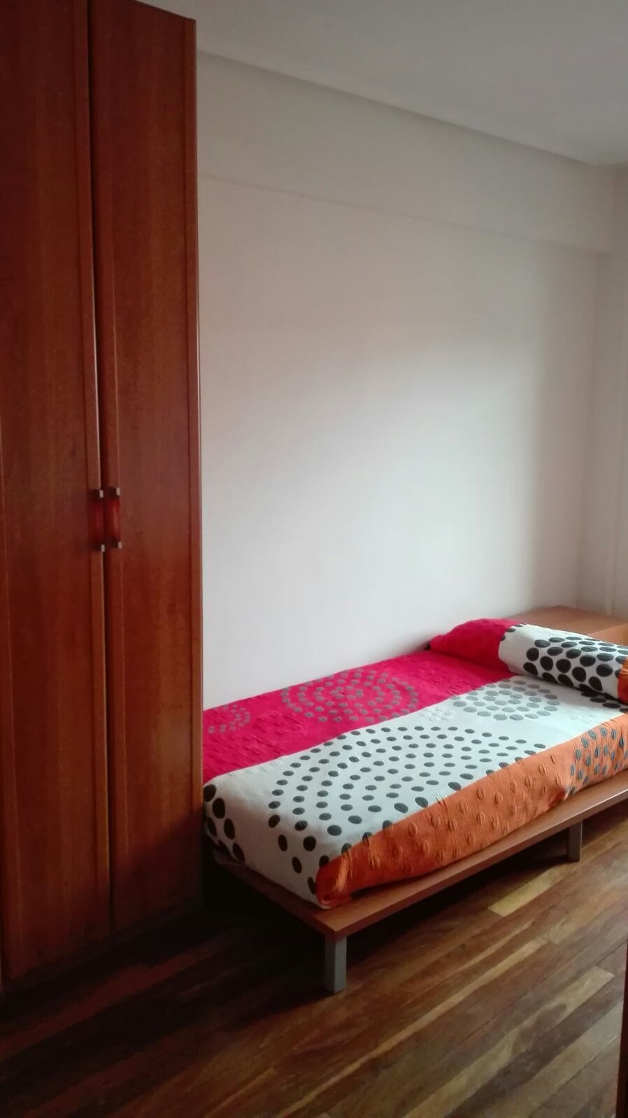 Room with private bathroom Room for rent Getxo