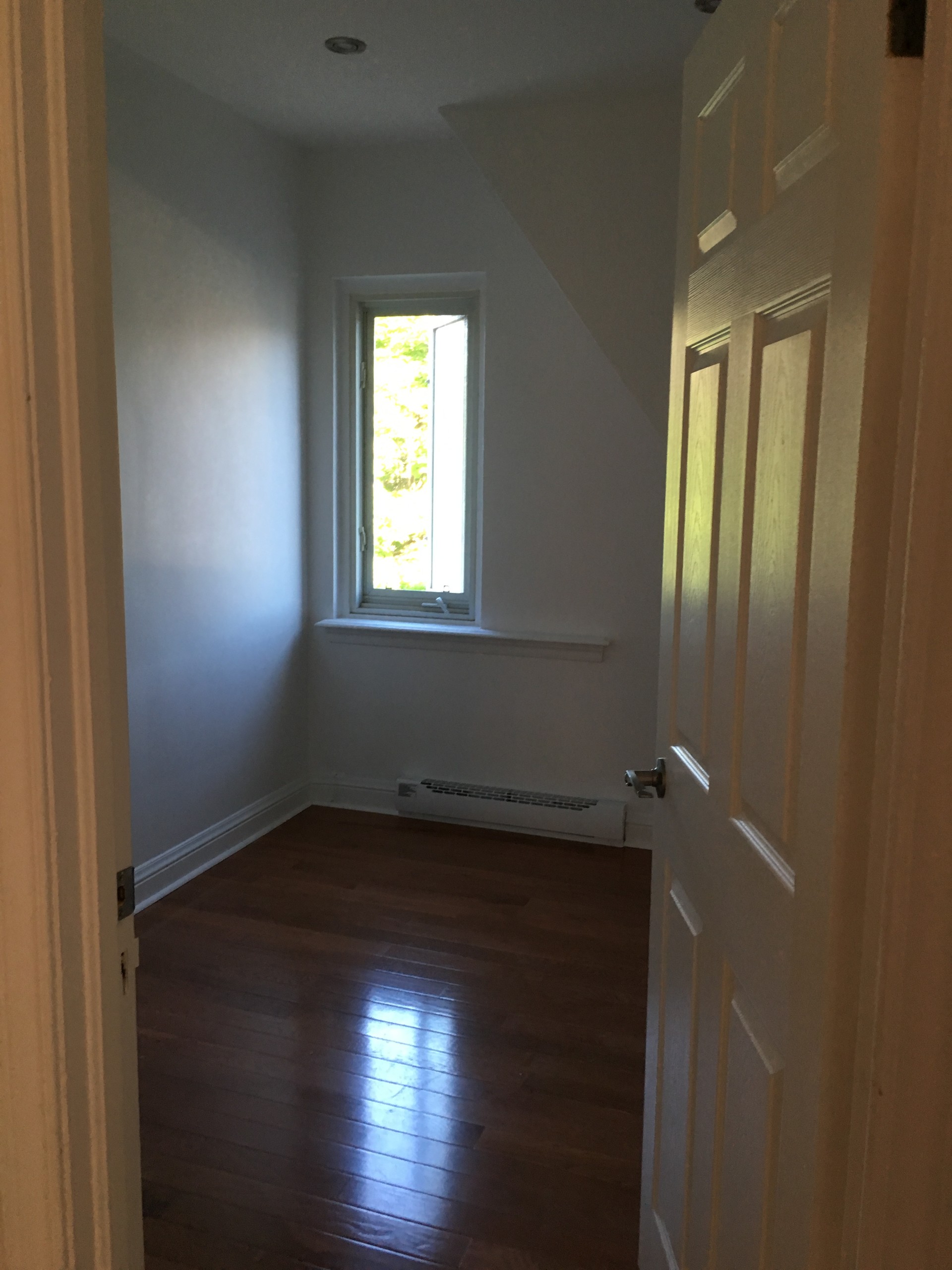 Room for rent University dorm Montreal