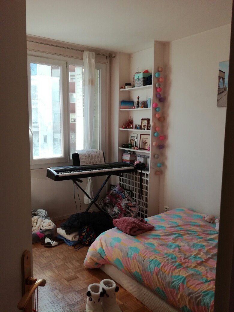 Room In A Shared Flat In Paris 15th District