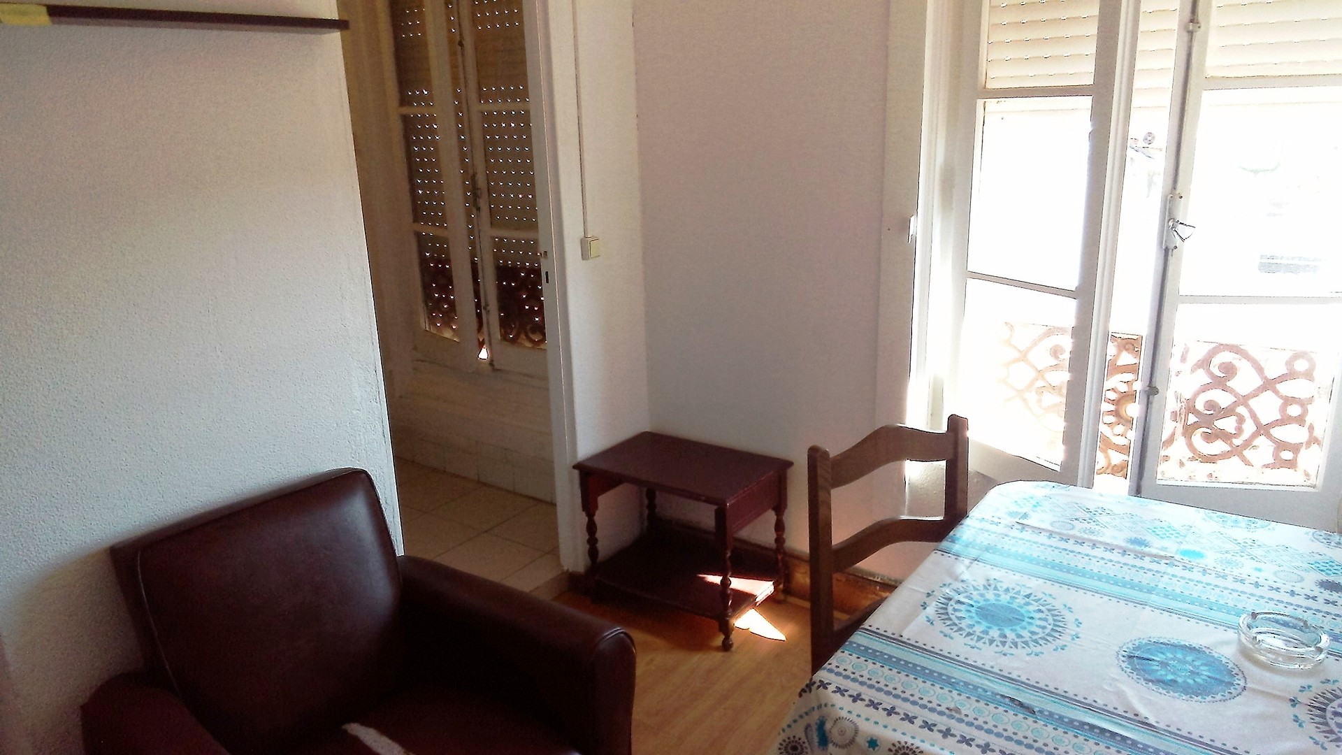 Room next to the University (Polo I)