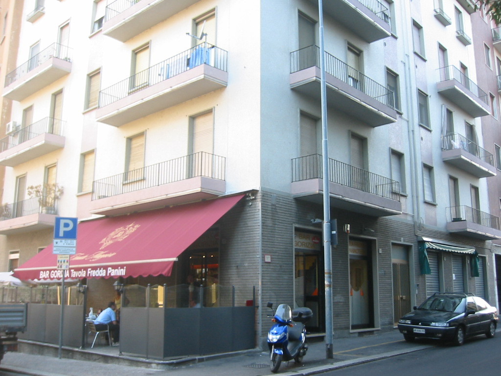 two rooms apartment in the center of Pavia, 5 min.walking to the