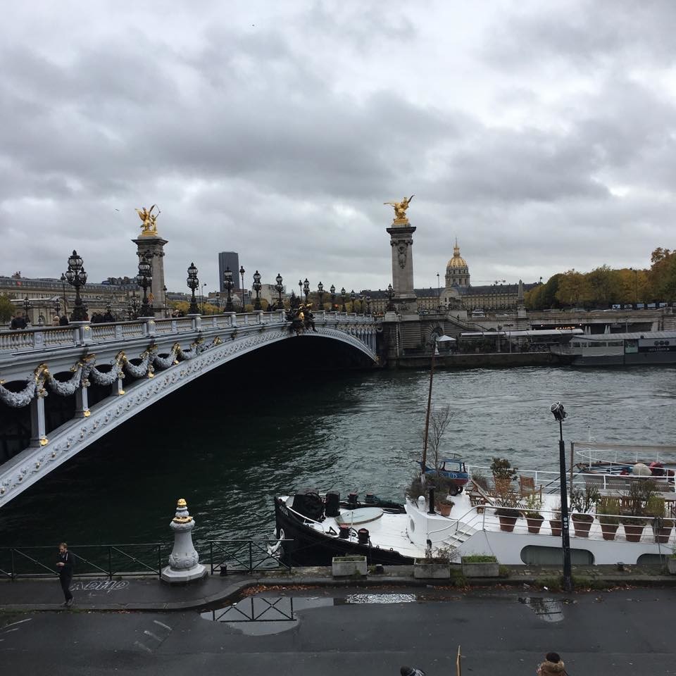 Seine Nehri Kenarında Yürüyüş