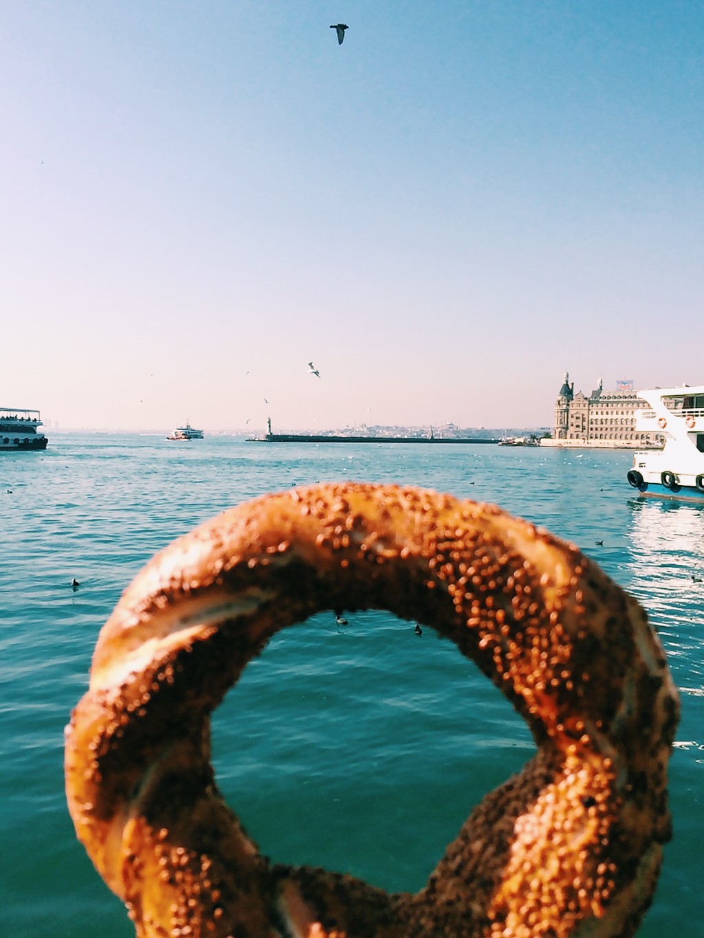 Simit and Bosphorus