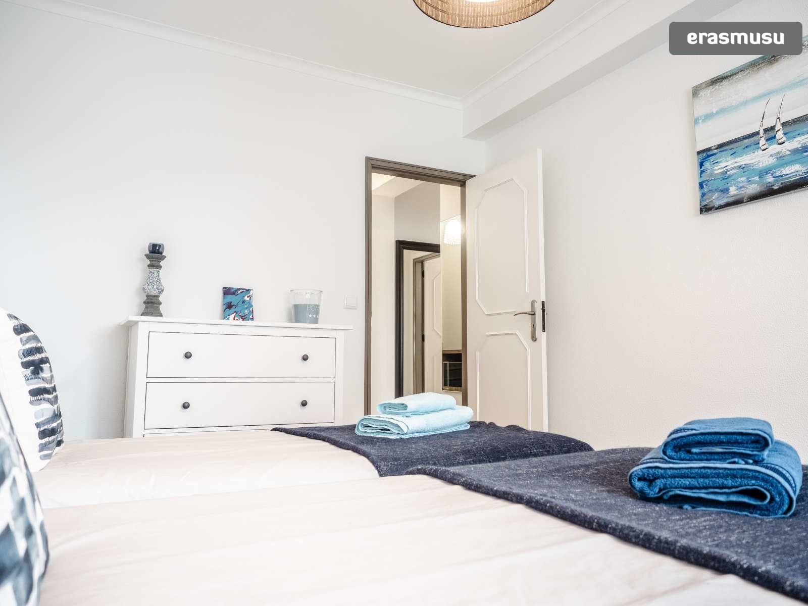 Single Bed In Rooms For Rent In A Contemporary 2 Bedroom Apartment Vila Nova De Gaia
