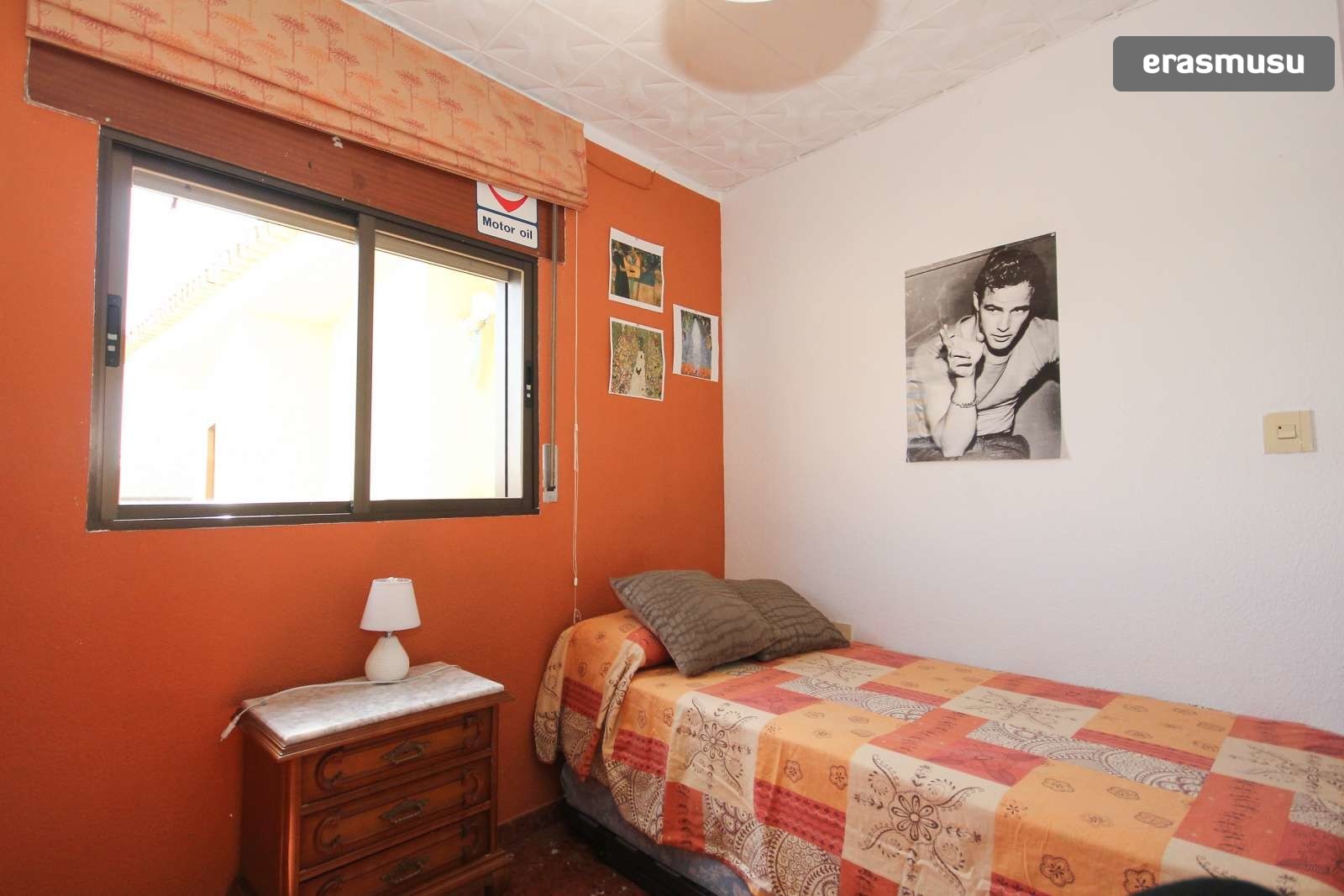 Single Bed in Rooms for rent for females near university campus with utilities included Room