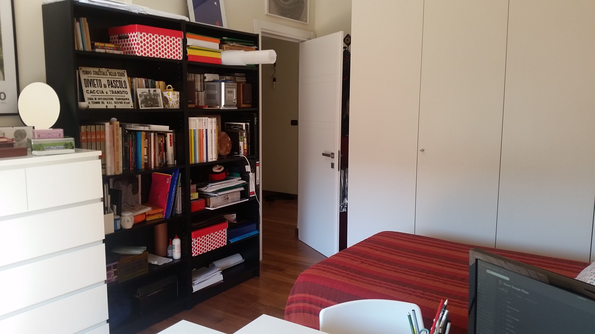 SINGLE BEDROOM FOR RENT IN ROME AREA) €400/month Room for rent Rome