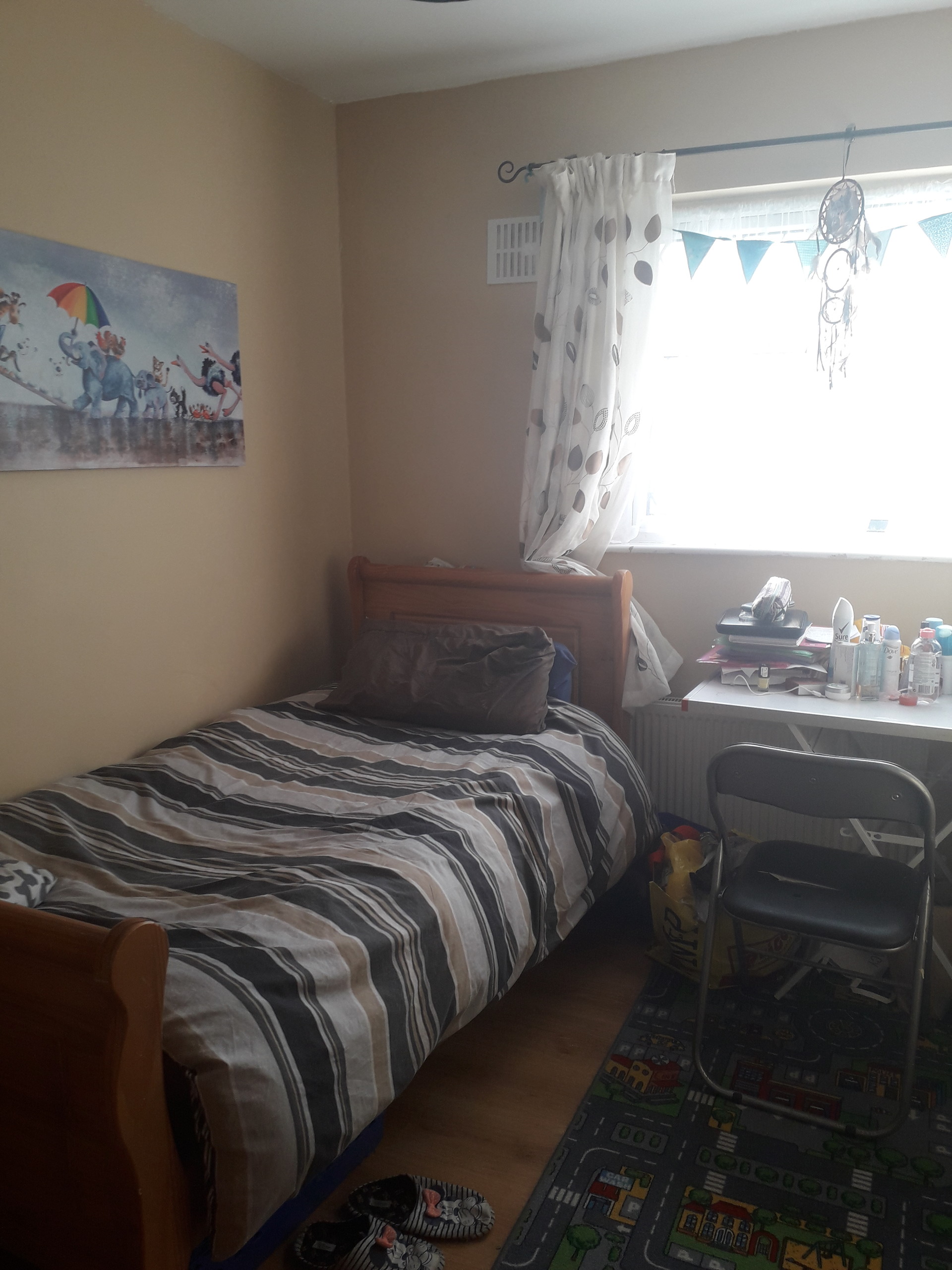 Single room in a family home University dorm Carlow