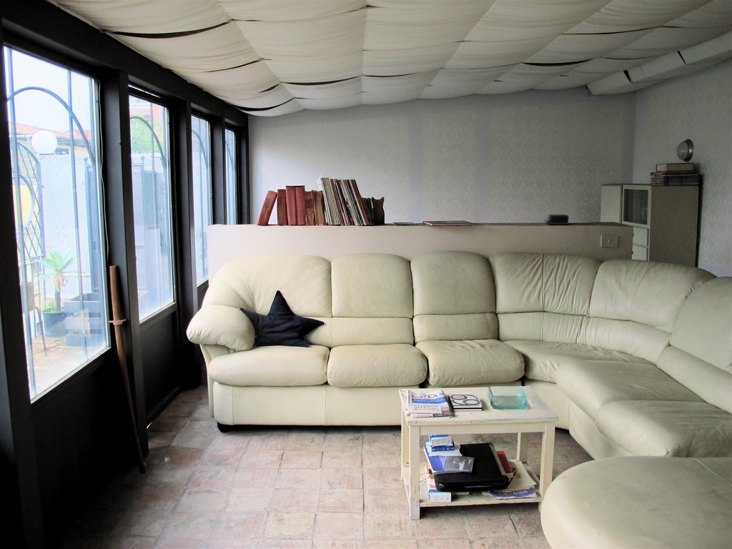 Single room in a huge house in central Catania (via Umberto/via Etnea