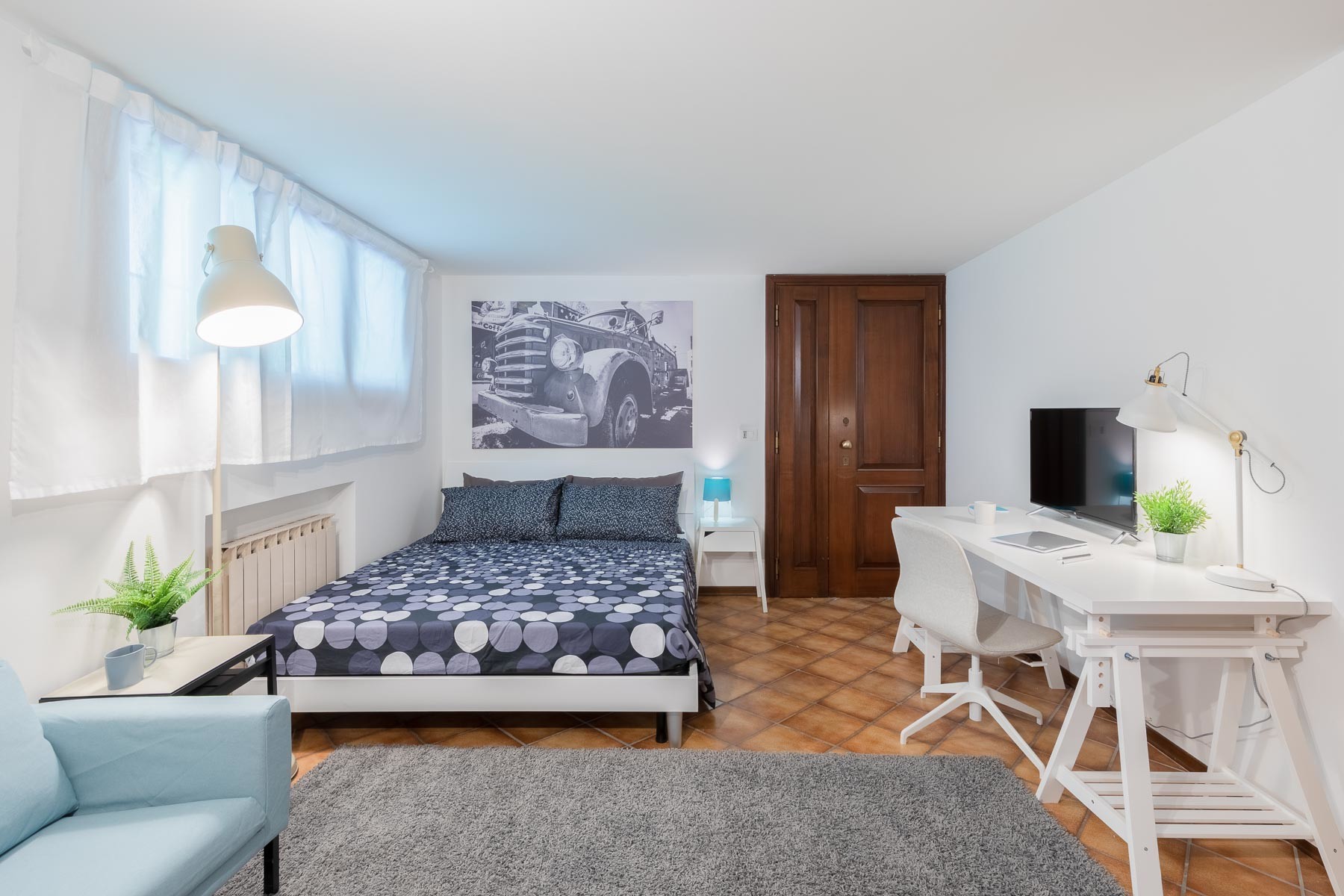 SINGLE ROOM IN ENTIRELY RENEWD APARTMENT WITH MODERN STYLE FURNITURE