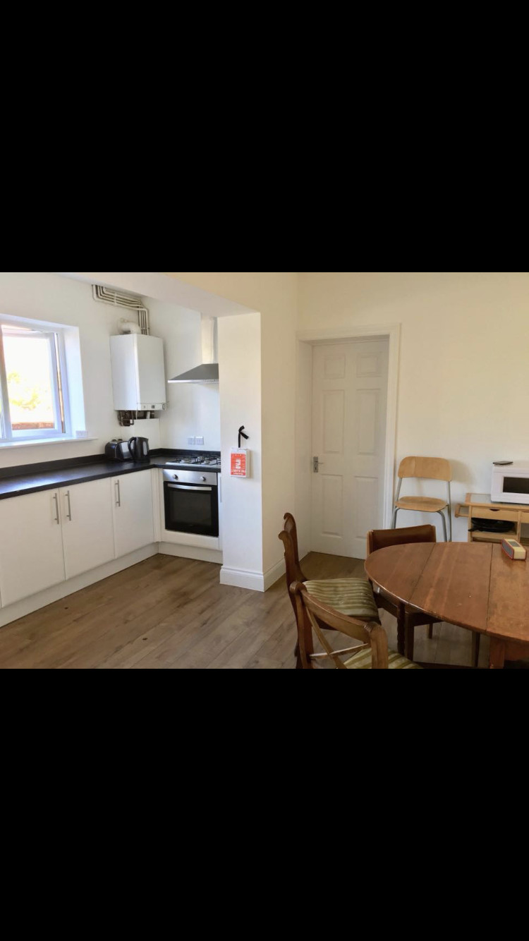 Single Room In A Large 6 Bedroom House Just 5 Minutes Walk From Southampton University