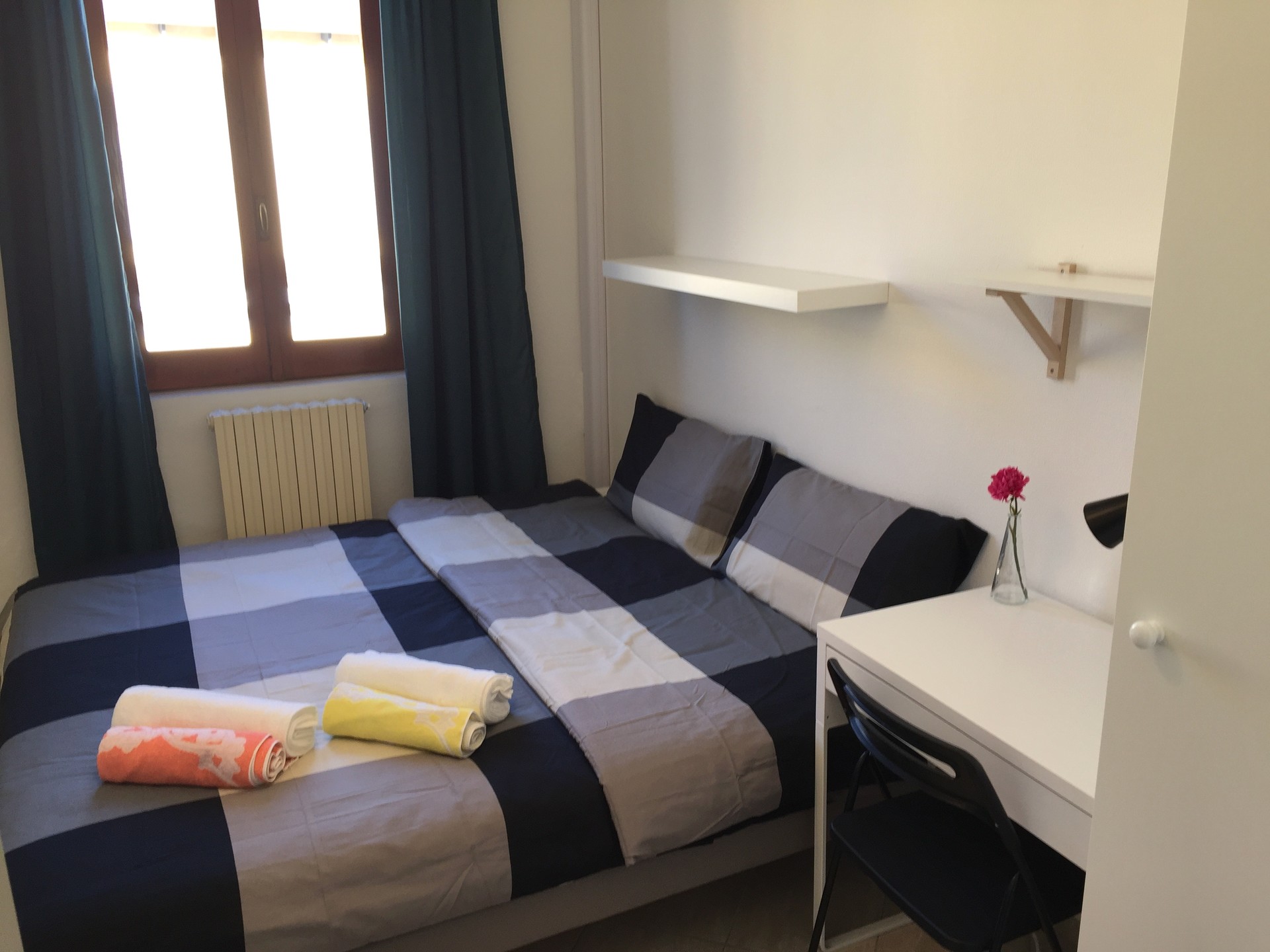 Single Room For Rent In The Heart Of Milan In A Bright Individual Room Room For Rent Milan