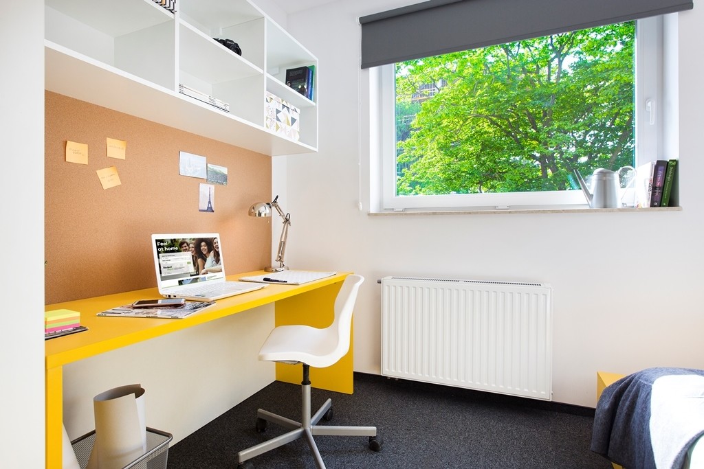 Private studio in modern student house ) Rent studios Wroclaw