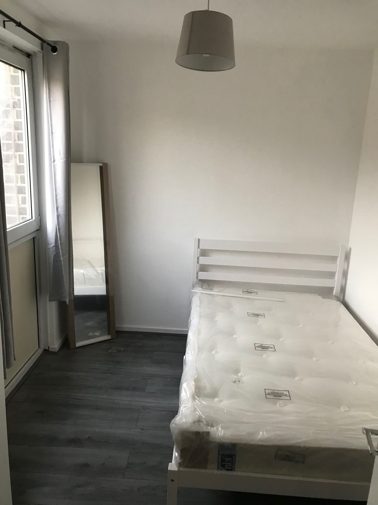 Single Rooms Fully Furnished In Mile End