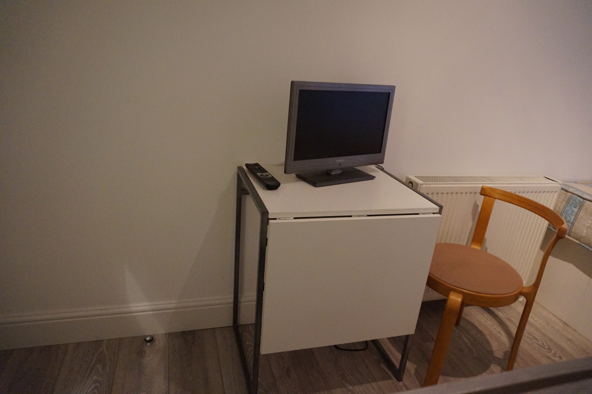 Single Studio in Shepherds Bush Zone 2 Rent studios London