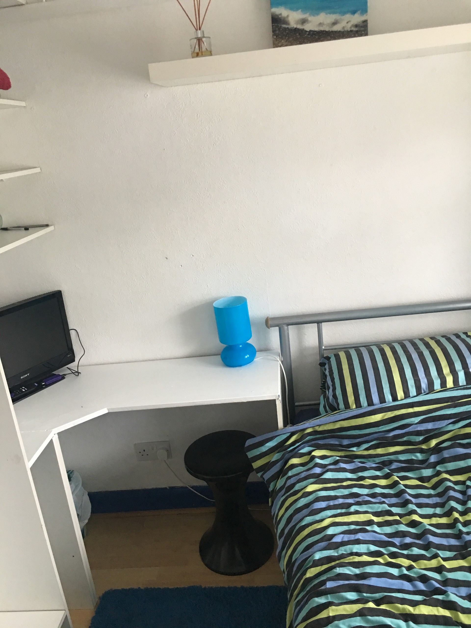 Small but comfortable & bright Single Room in a quiet residential area