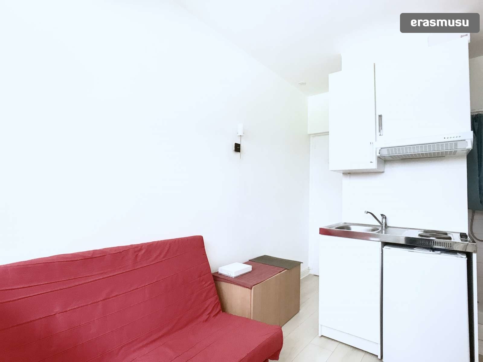 Small Studio Apartment For Rent Near Near Dfense And Saint Lazare Rent Studios Paris