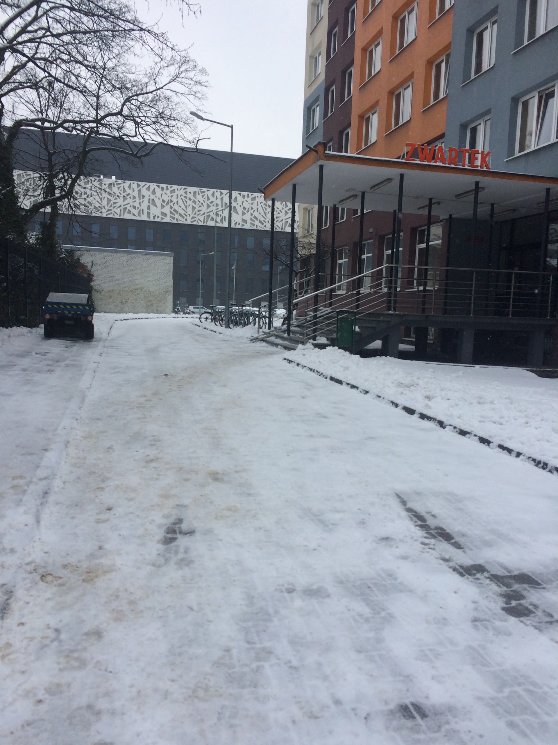 Snowing days in dorm