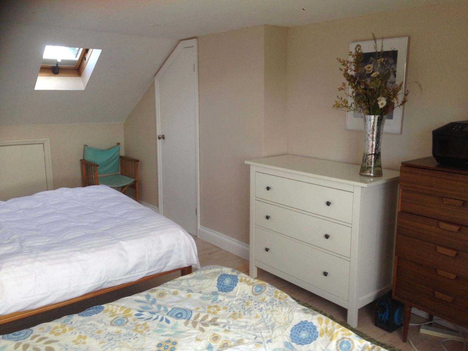 Spacious Double Room with Private Bathroom Fully Furnished in Host