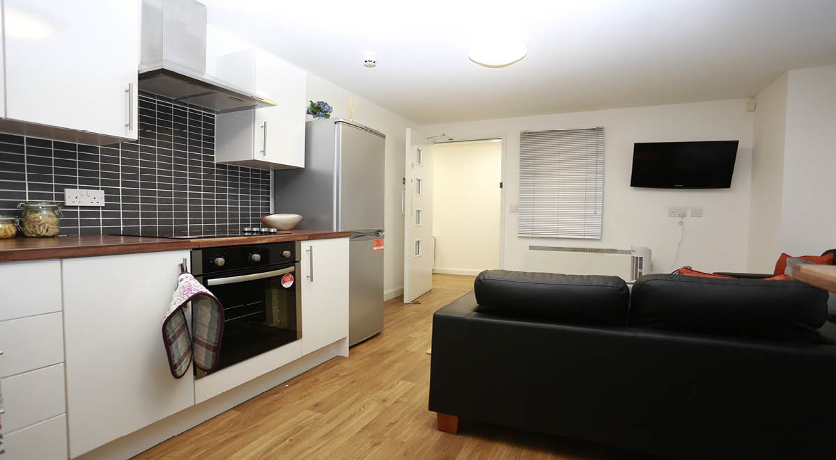 Spacious Ensuite Room Birmingham All Bills Included Private