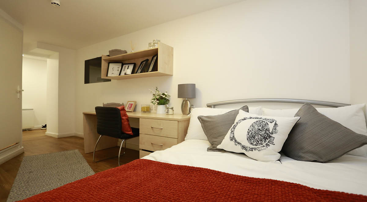 Spacious En Suite Room Birmingham All Bills Included Private Student Accommodation Available Now Till Mid August