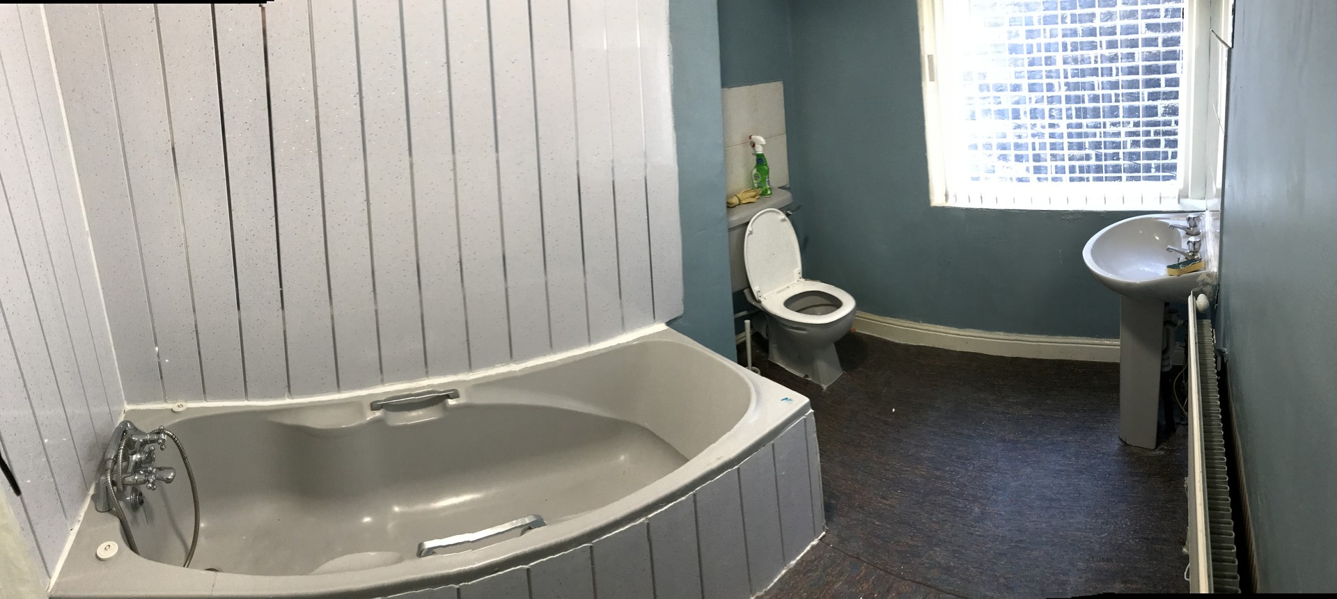 Spacious well furnished rooms at the university doorstep Room for