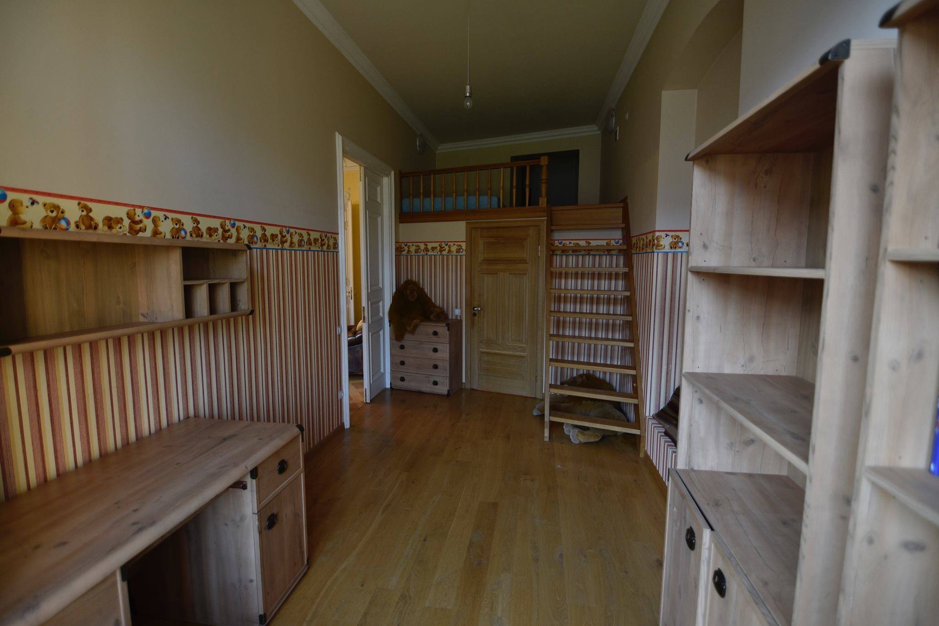 Spacious and luxury apartment in historical Vilnius centre Flat rent