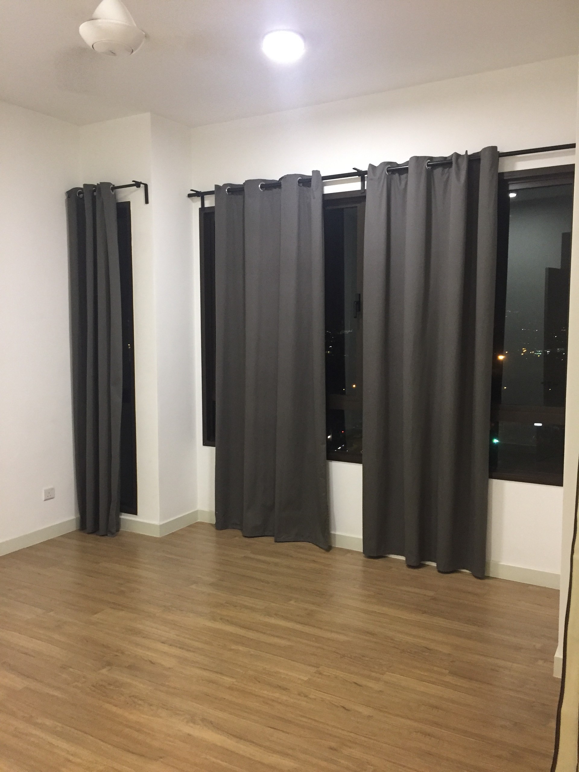 Spacious Room Near Subang Alam Lrt With Good City View