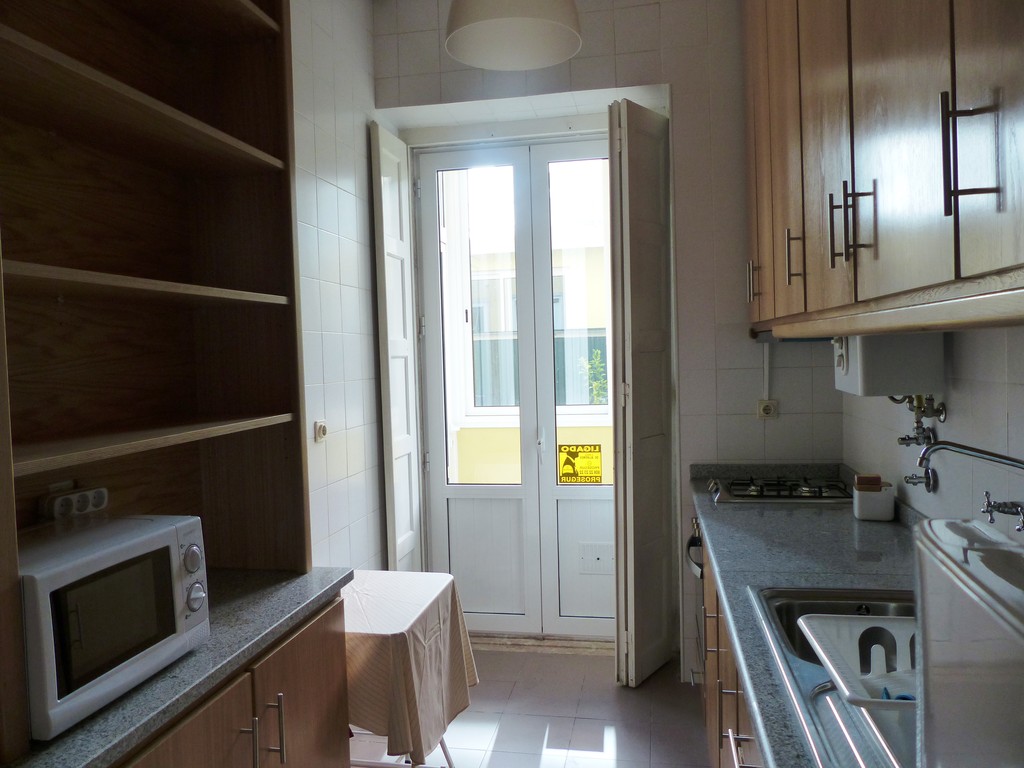 Spacious Studio Apartment in Lisbon Flat rent Lisbon