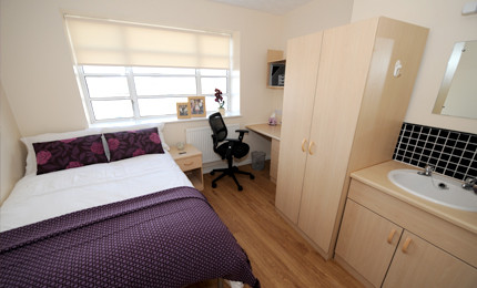 St Andrews Gardens Bedroom To Rent