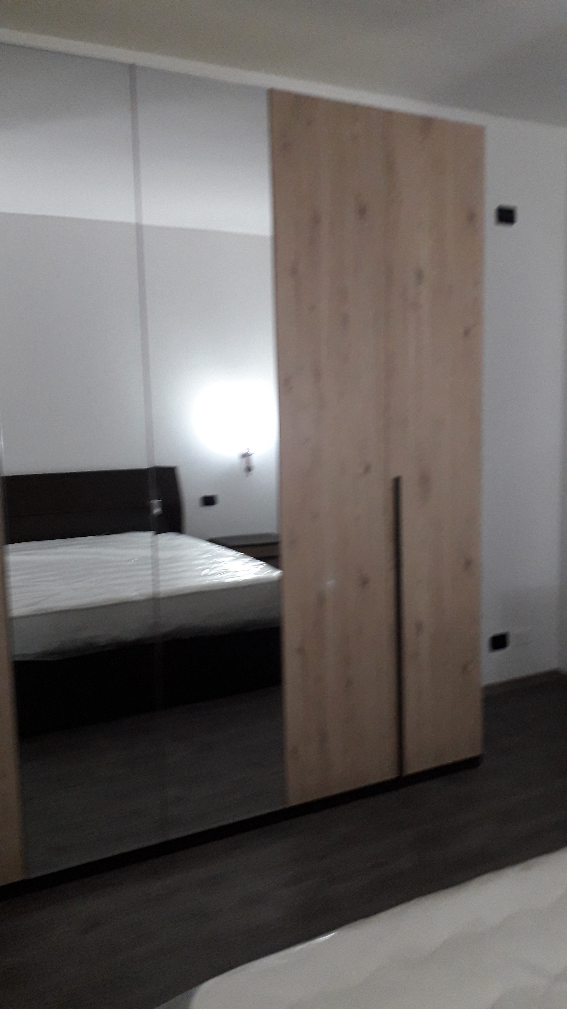 Room For Rent In 3 Bedroom House In Verona With Internet And