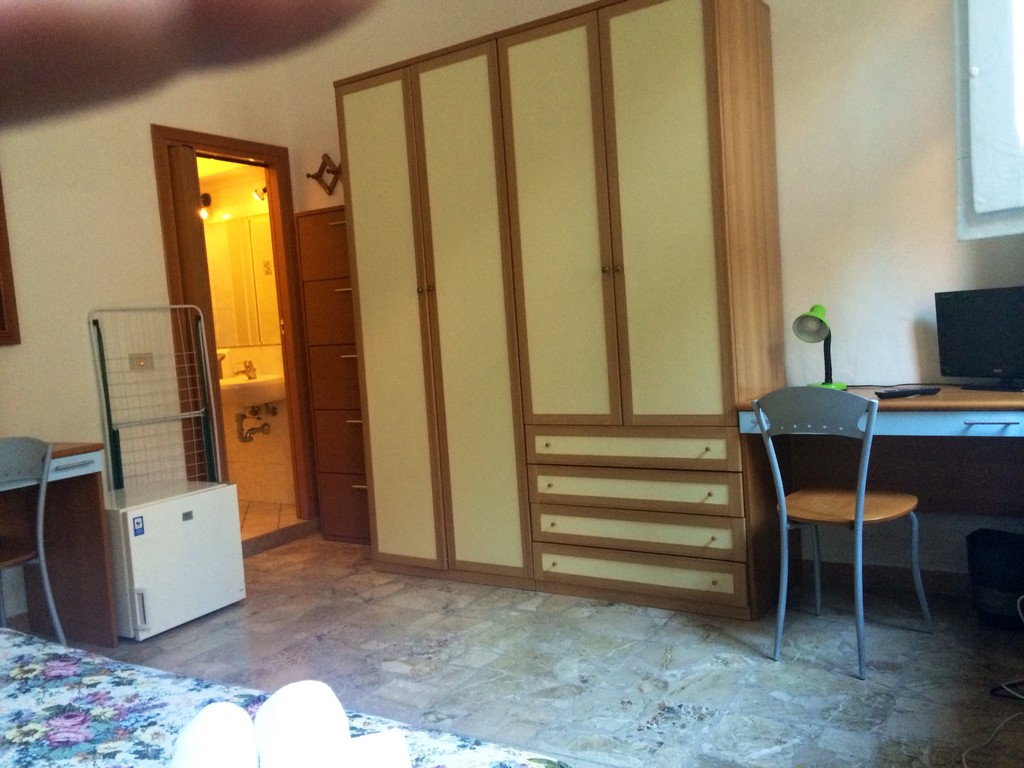 1 bed in a double room with private bathroom in a Student Residence in