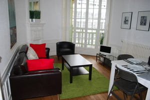 Summer Student Rentals Available With Comforts Of Paris Room For