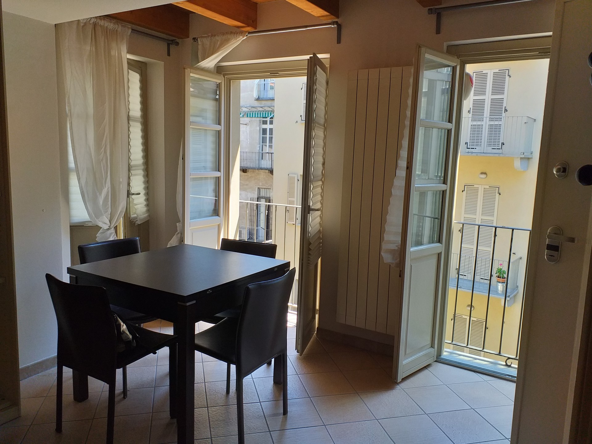 Sunny apartment in the heart of Turin Flat rent Turin
