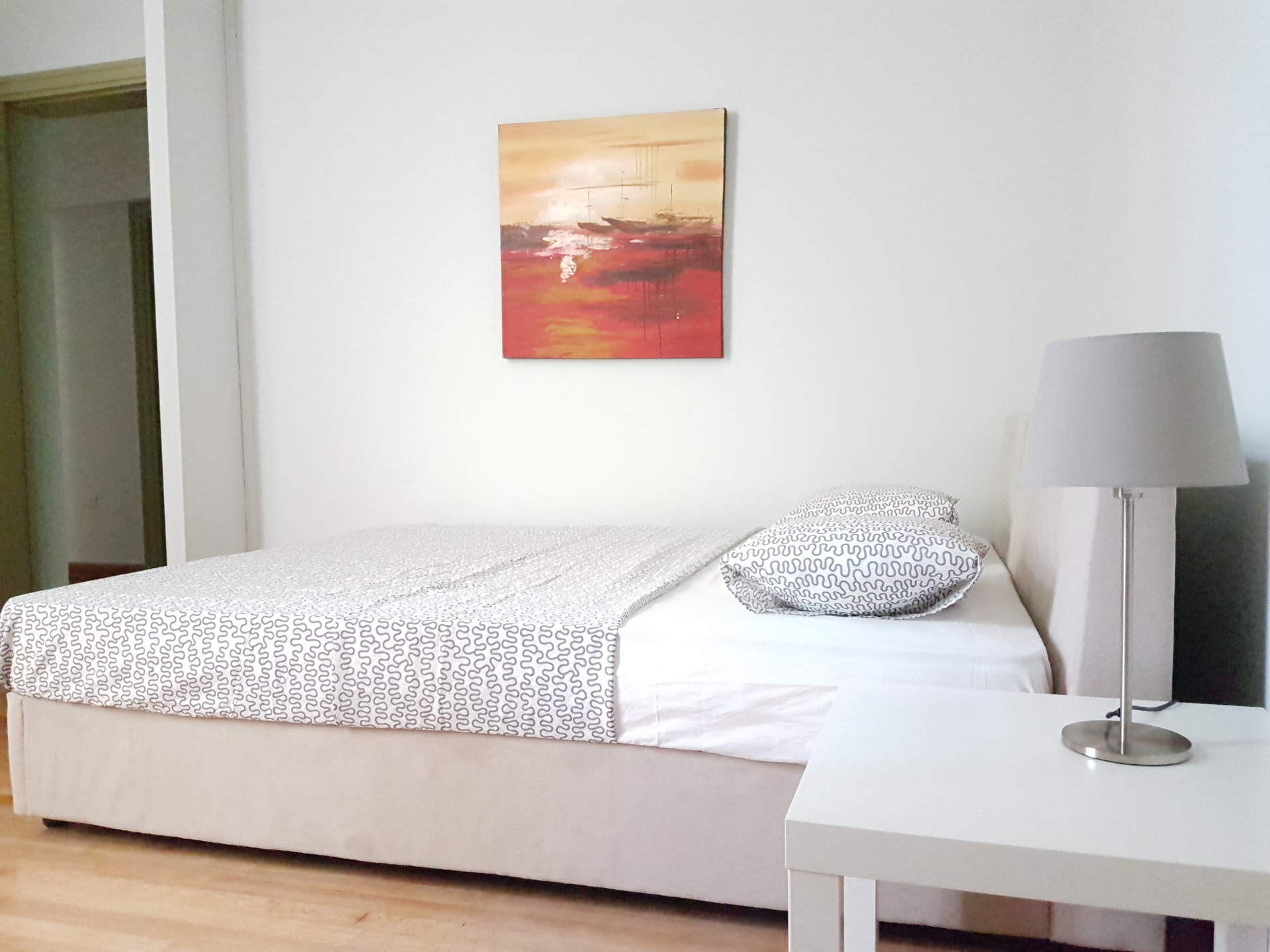 Pine Room 3 16m2 room, in a very central 140m2 apartment, 1min AUEB