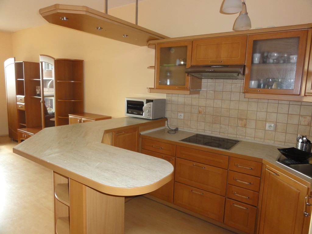 sunny single room apartment in wroclaw. great location :) | rent sunny single room apartment in wroclaw. great location :) | rent