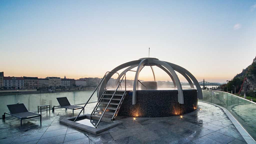 the-best-thermal-baths-budapest-3f09c936