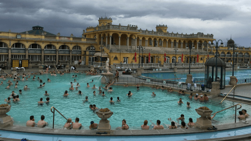 the-best-thermal-baths-budapest-df270c50