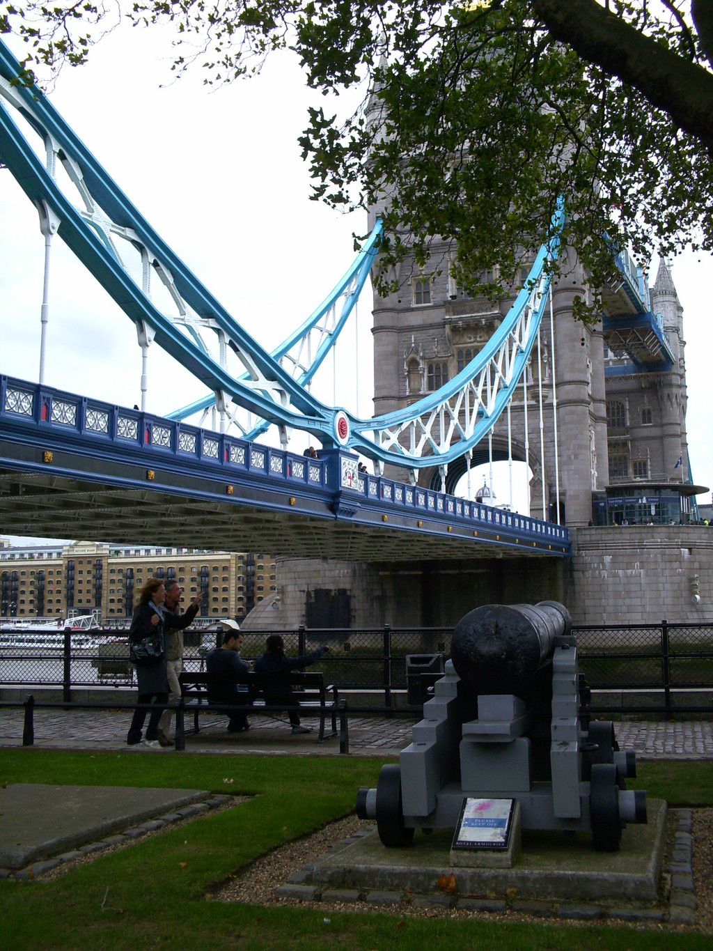 the-famous-tower-bridge-ccee9e6bf8106f88