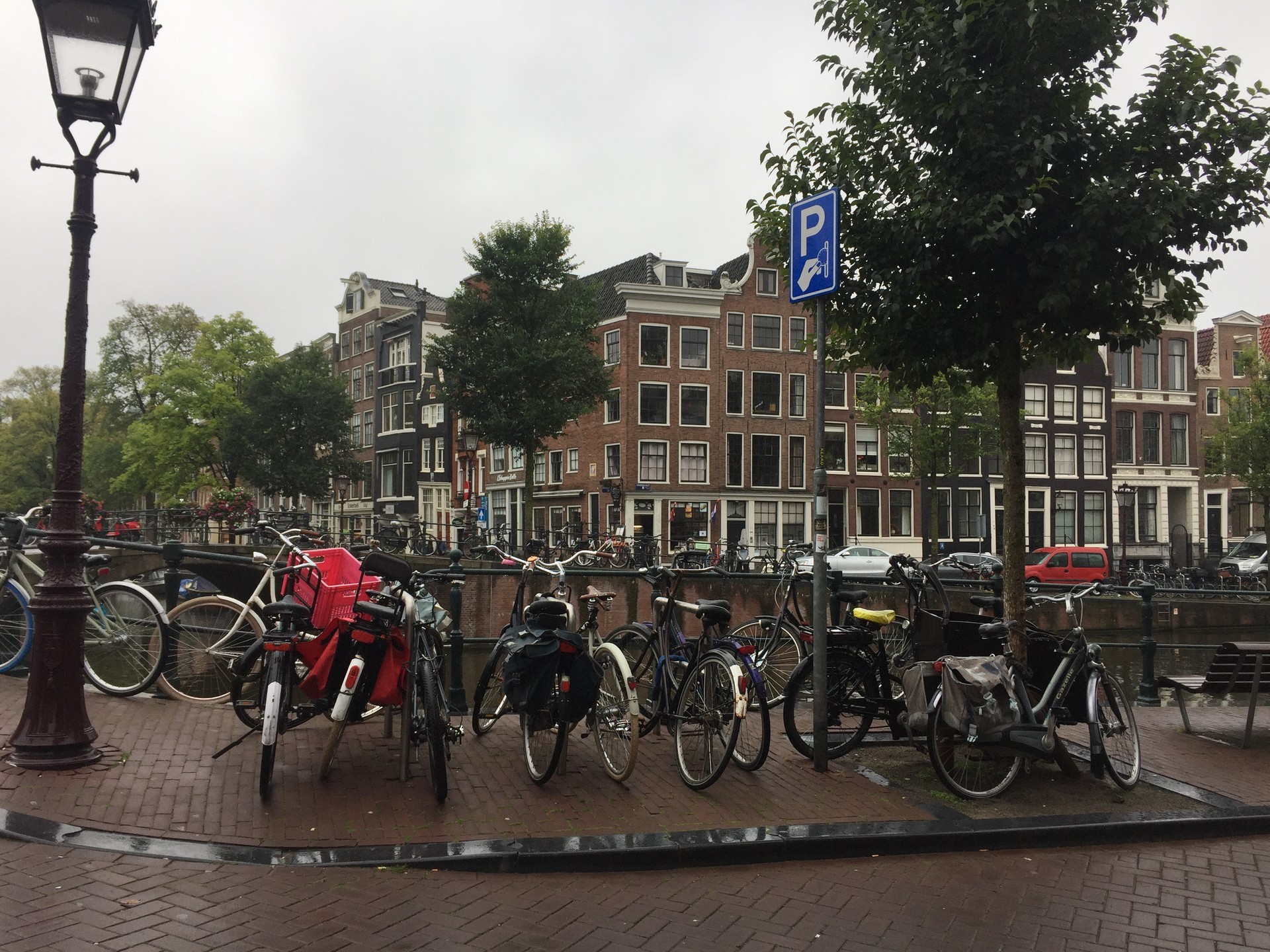 the-ultimate-guide-amsterdam-5e79cef2406