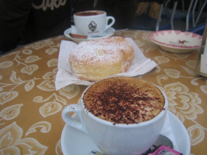 Tipico Capuccino y dulce de nutella