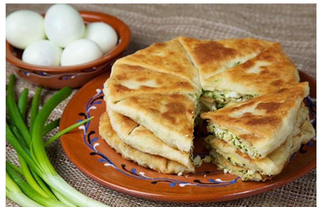 Traditional Moldavian cheese pie "Placinte" | Erasmus recipes