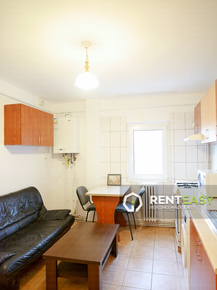 Two bedroom apartment for rent in Iasi downtown close to UMF Flat rent Iasi
